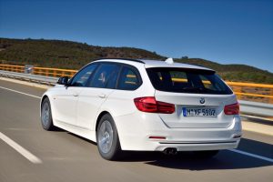 P90180505_highRes_the-new-bmw-320d-tou